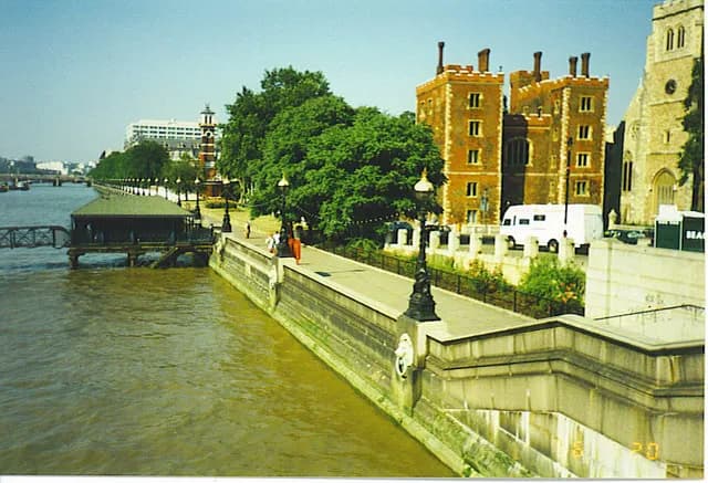Lambeth Palace: Eight Centuries of Spiritual Power on the Thames